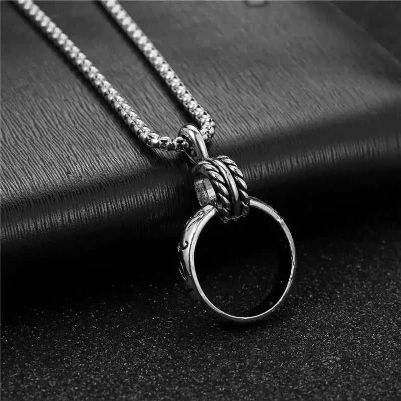 Nouveau pendentif double anneau sculpté collier en acier inoxydable bague rue rétro personnalité fête collier unisexe