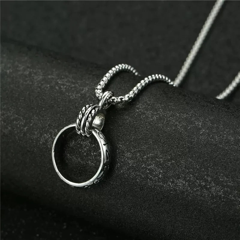 Nouveau pendentif double anneau sculpté collier en acier inoxydable bague rue rétro personnalité fête collier unisexe
