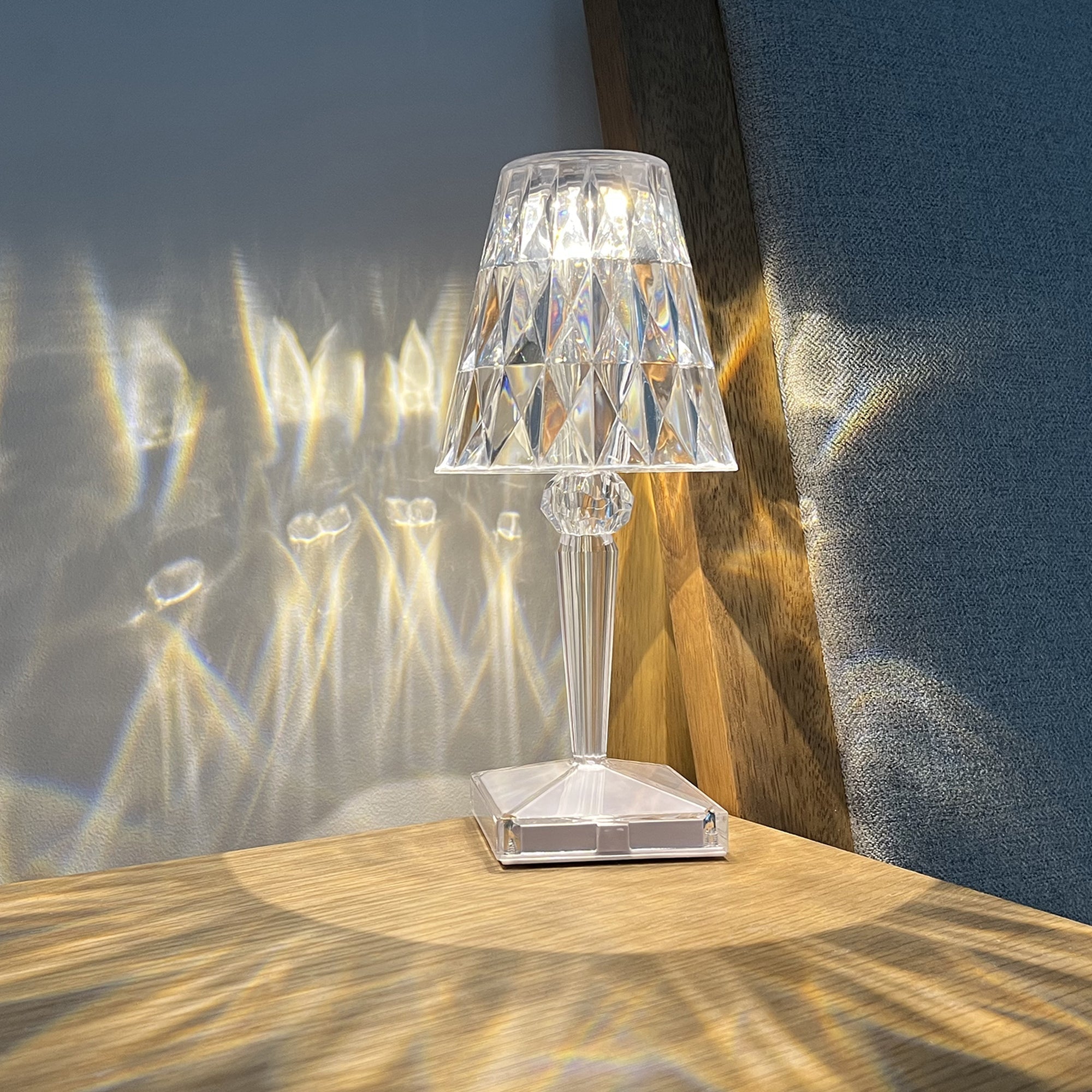 NNEDSZ Eugenia Touch Table Lamp-1